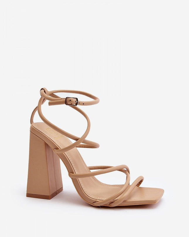 sandalen op hak Step in style