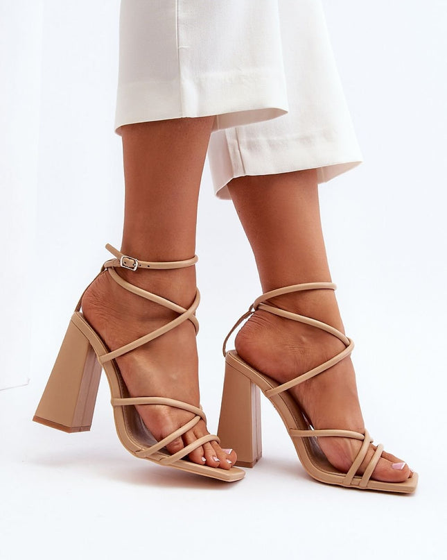sandalen op hak Step in style