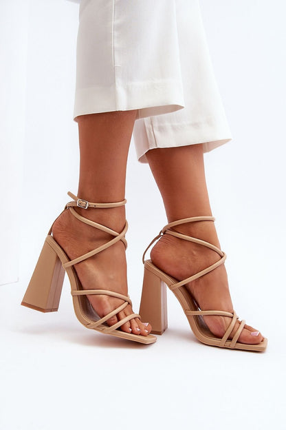 sandalen op hak Step in style