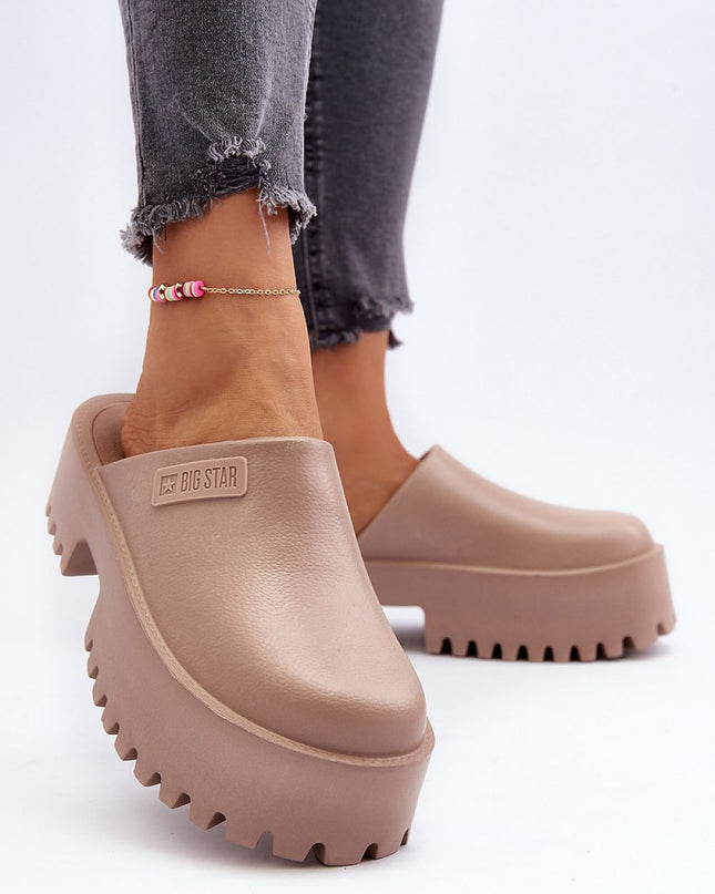 slippers Step in style