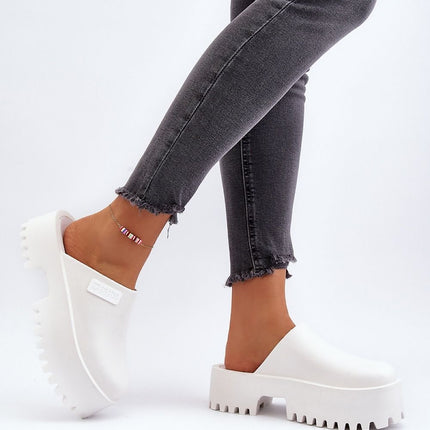 slippers Step in style
