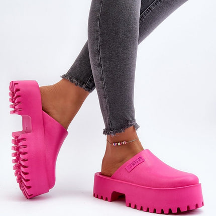 slippers Step in style