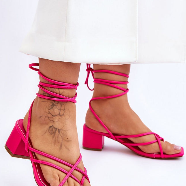Gebonden sandalen Step in style