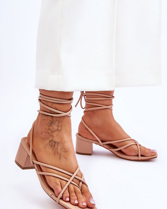 Gebonden sandalen Step in style